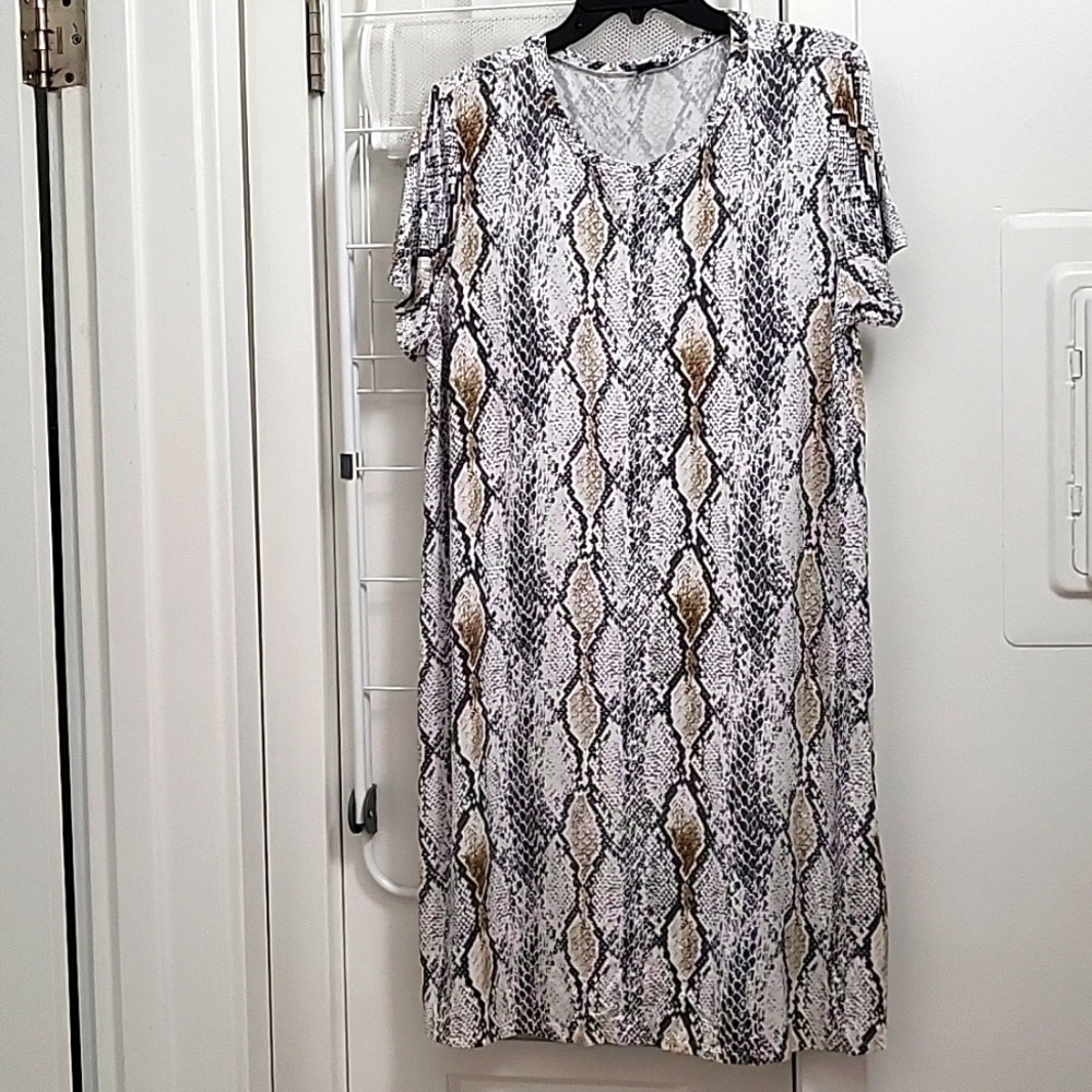 Express Snake Print Midi Dress in White and Black with Brown Accents